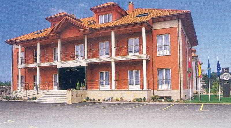 Villa De Llanes Exterior foto